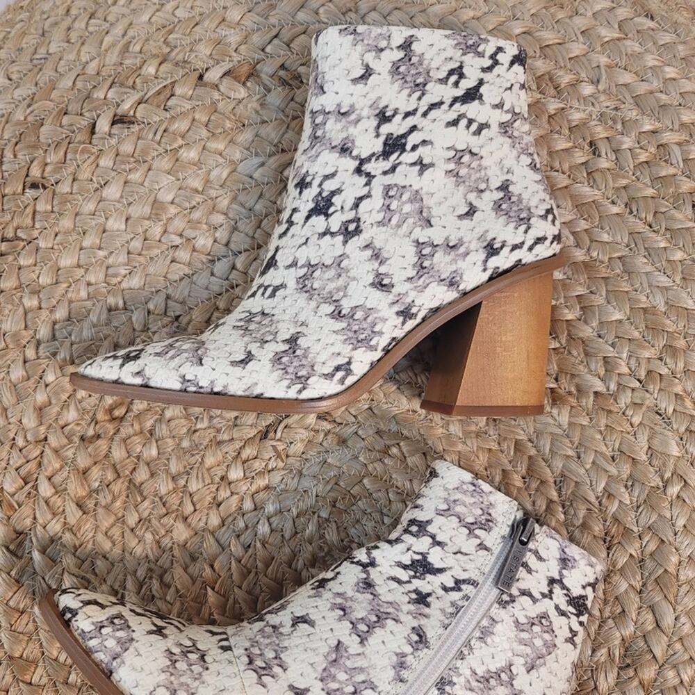 1 STATE Kelte Roccia Snake Print Leather Bootie Woodgrain Block Heel Pointed Toe - Picture 4 of 16